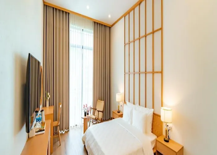 Chuoi 7 Ngu Doi Beverly Hill - Trung Tam Bai Chay- Sang Trong - Dang Cap Villa Ha Long